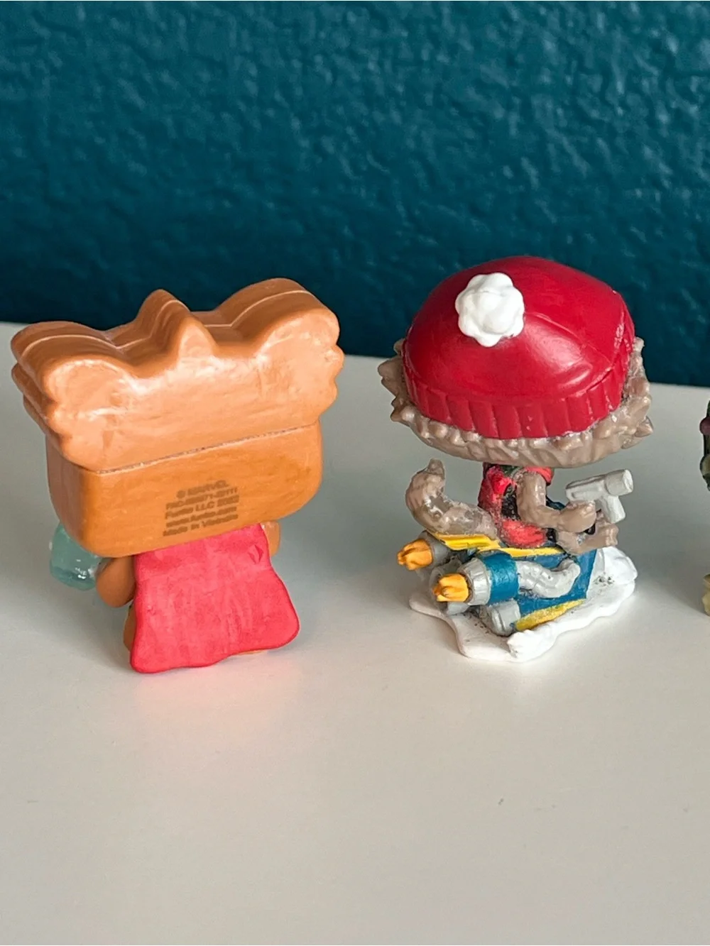 Funko Pop! Gingerbread Iron Man Thor Deadpool Thanos Christmas Baby Groot Rocket